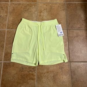 Lululemon License to Train Linerless Short 7” Men’s Large Faded Zap - NWOT